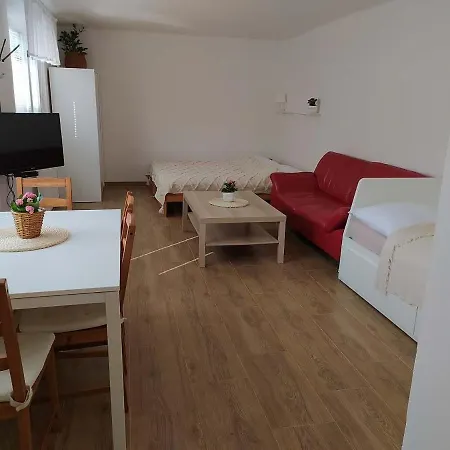 Domecek Na Podhradi Feriehus *